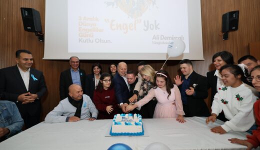 YÜREĞİR BELEDİYESİNDEN ENGELLİLER GÜNÜ FARKINDALIK ETKİNLİĞİ