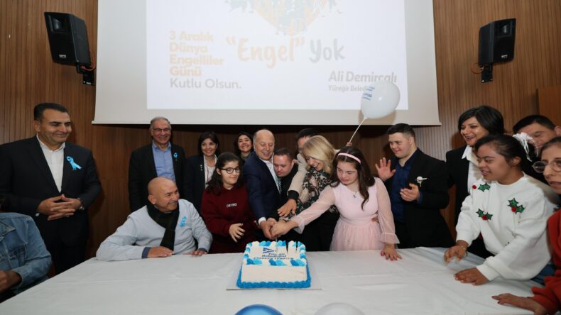 YÜREĞİR BELEDİYESİNDEN ENGELLİLER GÜNÜ FARKINDALIK ETKİNLİĞİ