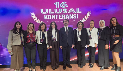 ADANALI ÖĞRETMENLERDEN ULUSAL GURUR