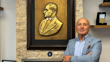 HÜSEYİN KIŞ: “ATATÜRK’ÜN YURTTA BARIŞ, DÜNYADA BARIŞ İLKESİ BAYRAMLARIN RUHUNU DA EN GÜZEL ŞEKİLDE ANLATIYOR”