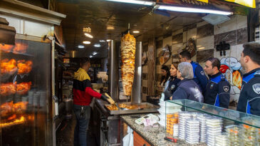 SEYHAN BELEDİYESİ GÖZ AÇTIRMADI…