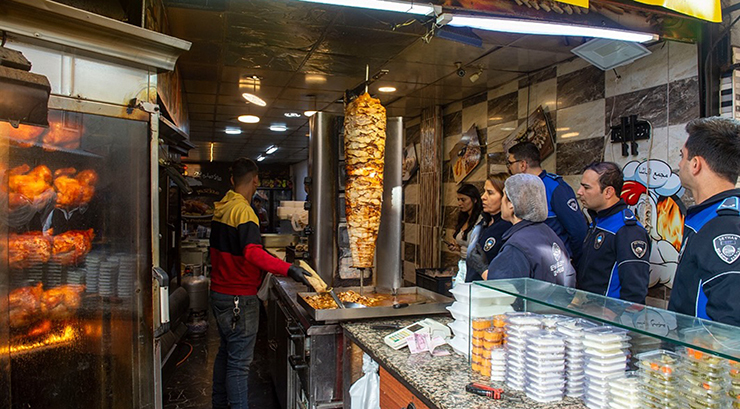 SEYHAN BELEDİYESİ GÖZ AÇTIRMADI…