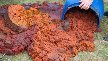 SEYHAN’DA UYGUNSUZ ÜRETİME GEÇİT YOK