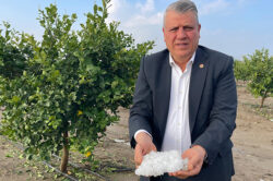 AYHAN BARUT, KÖYLERE GİTTİ, ÇİFTÇİNİN HALİNİ GÖRDÜ, ACİL DESTEK ÇAĞRISI YAPTI