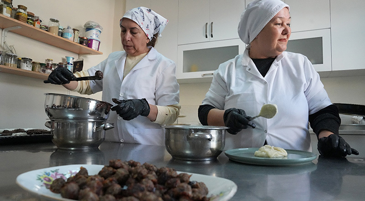 ÇUKUROVA BELEDİYESİ’NDE LEZZET YOLCULUĞU…