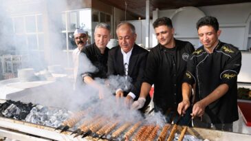 16. TESCİLLİ ADANA KEBAP USTALIK EĞİTİMİ YOĞUN İLGİYLE TAMAMLANDI