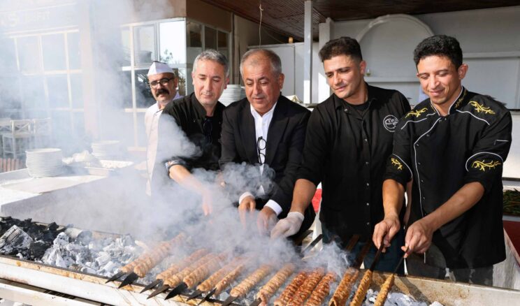 16. TESCİLLİ ADANA KEBAP USTALIK EĞİTİMİ YOĞUN İLGİYLE TAMAMLANDI