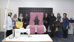 ÖZEL BİREY ANNELERİ BÜYÜKŞEHİR İLE HEM SOSYALLEŞİYOR HEM EL İŞİ ÖĞRENİYOR