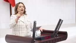 TBMM KÜRSÜSÜNDEKİ SUSKUNLUK EYLEMİ AKP’LİLERİ KIZDIRDI