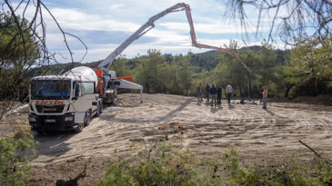 SEYHAN BELEDİYESİ’NDEN PATİLİ DOSTLARA 23 DÖNÜMLÜK ALAN…