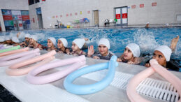 GENÇLER SPORLA BULUŞTU: “YÜZME BİLMEYEN KALMASIN” SERTİFİKA TÖRENİ VE “BİR YILDIZ TUT KAYMADAN” ETKİNLİĞİ GERÇEKLEŞTİRİLDİ