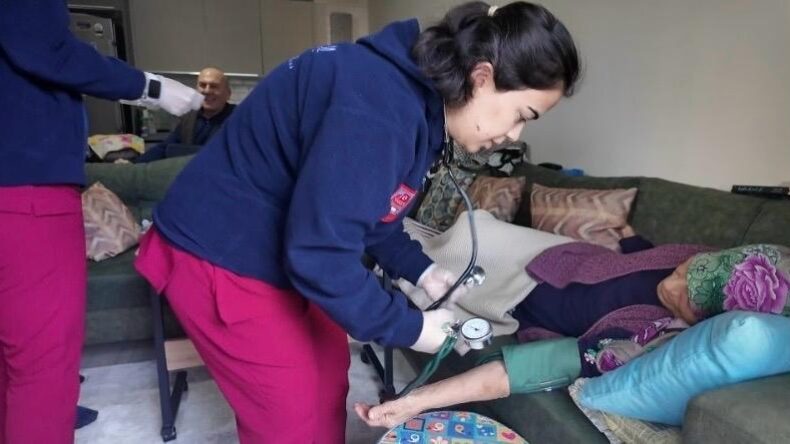 “SARIÇAM’DA SAĞLIK, EVLERİN KAPISINDA”