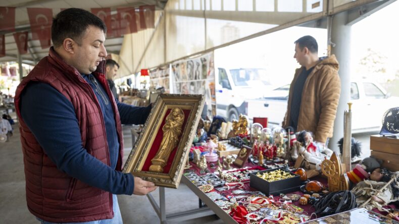 BÜYÜKŞEHİR’İN ANTİKA PAZARI, VATANDAŞLARIN UĞRAK NOKTASI
