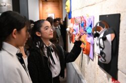 MERSİN BÜYÜKŞEHİR ÇOCUK KAMPÜSÜ ÖĞRENCİLERİNDEN SANAT ŞÖLENİ