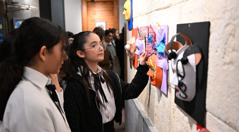 MERSİN BÜYÜKŞEHİR ÇOCUK KAMPÜSÜ ÖĞRENCİLERİNDEN SANAT ŞÖLENİ