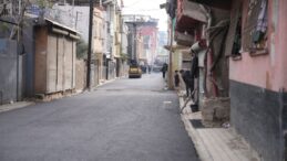 SEYHAN’DA ASFALT SEFERBERLİĞİ DEVAM EDİYOR