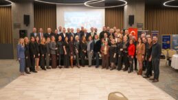 ADANA GÜNEY ROTARY’DEN MESLEĞE DEĞER KATAN ANLAMLI TÖREN