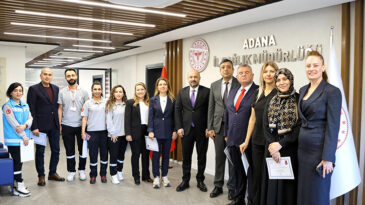 HALİL NACAR’DAN EVDE SAĞLIK EKİBİNE TAKDİR