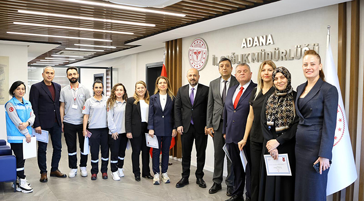 HALİL NACAR’DAN EVDE SAĞLIK EKİBİNE TAKDİR