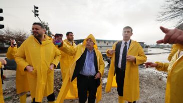 BAŞKAN ALİ DEMİRÇALI: ‘SABAHA KADAR NÖBETTEYİZ’