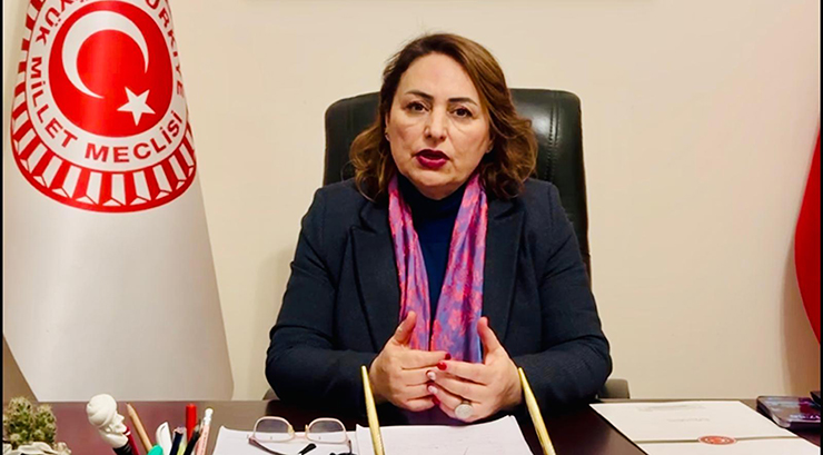 AÇLIK SINIRI 30 BİN LİRA, EMEKLİ MAAŞI 18 BİN 939 LİRA!