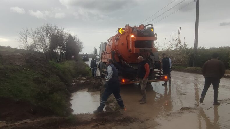 YUMURTALIK’TA ŞİDDETLİ YAĞIŞLARA KARŞI HIZLI MÜDAHALE…