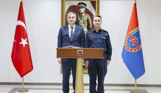 VALİMİZ SAYIN MUSTAFA YAVUZ İL JANDARMA KOMUTANLIĞINI ZİYARET ETTİ