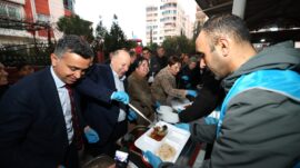 YÜREĞİR BELEDİYESİ’NDEN SERİNEVLER’DE BİRLİK VE BERABERLİK İFTARI