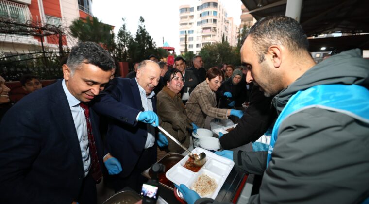 YÜREĞİR BELEDİYESİ’NDEN SERİNEVLER’DE BİRLİK VE BERABERLİK İFTARI