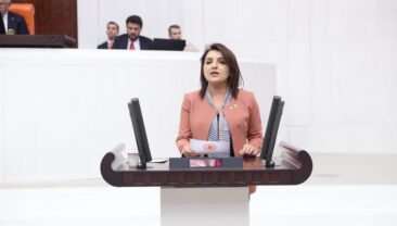 “MERSİN LİMANI’NDAKİ TAŞERON DÜZENİ AÇIK BİR SENDİKA DÜŞMANLIĞIDIR”