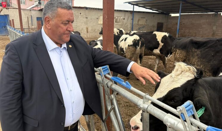 GÜRER: “ÜRETİCİ AYAKTA KALMA MÜCADELESİ VERİYOR”