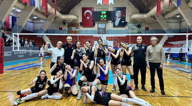 ABBSK GENÇ KIZLAR VOLEYBOL TAKIMI, ZEYDAN KARALAR’I ŞAMPİYONLUKLA KARŞILADI