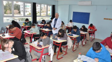 FİNAL’İN BURSLULUK SINAVINA REKOR KATILIM