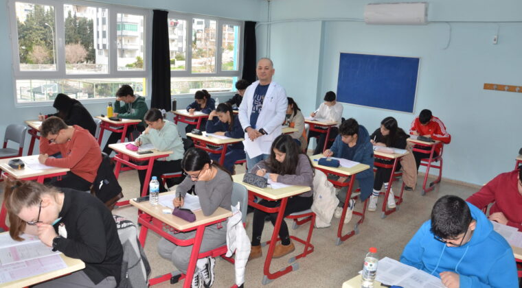 FİNAL’İN BURSLULUK SINAVINA REKOR KATILIM