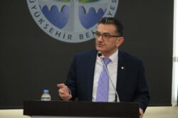 ÖZGÜR ALTIOK: “ZEYDAN KARALAR’IN GÖREVE İADESİNİ VE DİĞER ARKADAŞLARIMIZIN TAHLİYESİNİ BEKLİYORUZ”