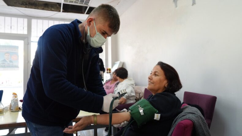 ÇUKUROVA’DA EMEKLİLERE SAĞLIK TARAMASI