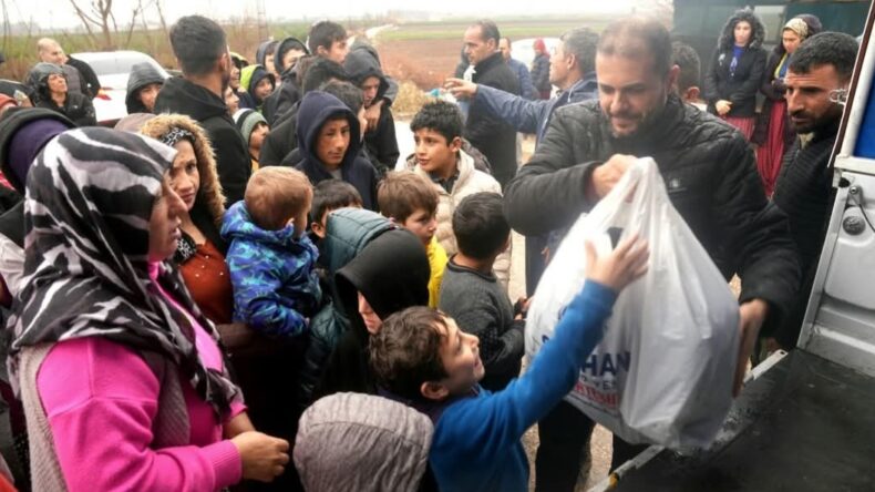 SEYHAN BELEDİYESİNDEN YAĞIŞ MAĞDURLARINA DESTEK ELİ