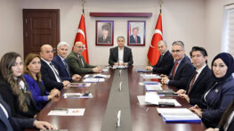 VALİ BAŞKANLIĞINDA ADANA EĞİTİM DÜNYASI DEĞERLENDİRİLDİ