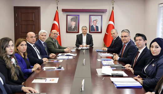 VALİ BAŞKANLIĞINDA ADANA EĞİTİM DÜNYASI DEĞERLENDİRİLDİ