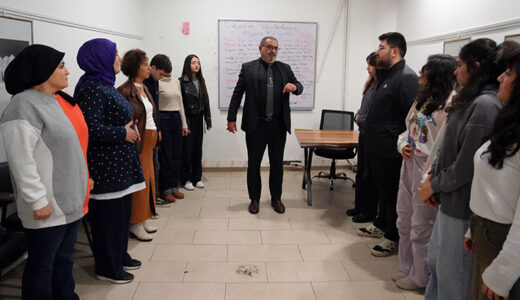 ÇUKUROVA’DA TİYATRO KURSUNA YOĞUN İLGİ