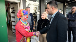 EMRAH KOZAY, GÖNÜLLERE DOKUNUYOR