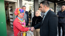 EMRAH KOZAY, GÖNÜLLERE DOKUNUYOR