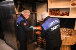 YÜREĞİR BELEDİYESİ ZABITA EKİPLERİNDEN FIRINLARA RAMAZAN DENETİMİ