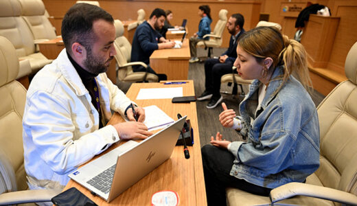 ÇUKUROVA BELEDİYESİ KARİYER GÜNLERİ YOĞUN KATILIMLA GERÇEKLEŞTİRİLDİ