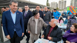 SEYHAN BELEDİYESİ’NDEN RAMAZAN’DA BİRLİK SOFRASI