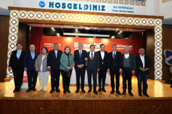 YÜREĞİR’DE “BARIŞIN DİLİ HUKUK VE DEMOKRASİ OLMALI” KONFERANSI