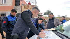 SARIÇAM’DA KENT ESTETİĞİNİ BOZAN HAYVANCILIK YAPILARI TAŞINIYOR