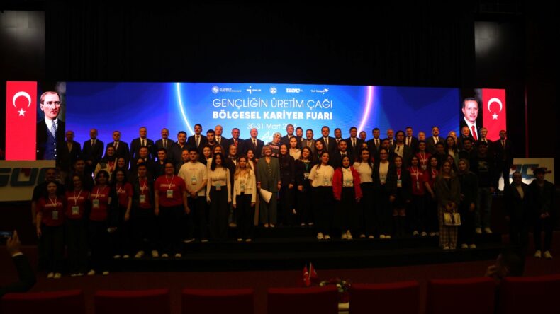 GENÇLİĞİN ÜRETİM ÇAĞI ÇUKUROVA ÜNİVERSİTESİNDE BAŞLADI