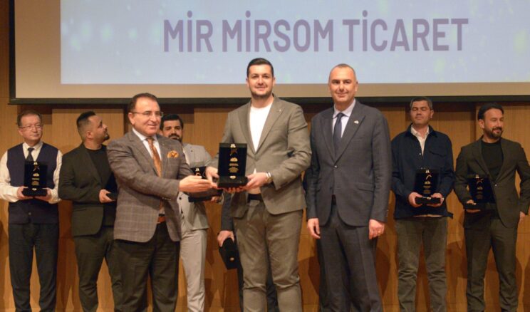 YAŞ MEYVE SEBZE İHRACATININ YILDIZLARI MERSİN’DE ÖDÜLLENDİRİLDİ