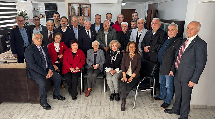 GAZETECİLER BAYRAMLAŞTI, ZÜLFİKAR İNÖNÜ TÜMER YALNIZ BIRAKMADI…